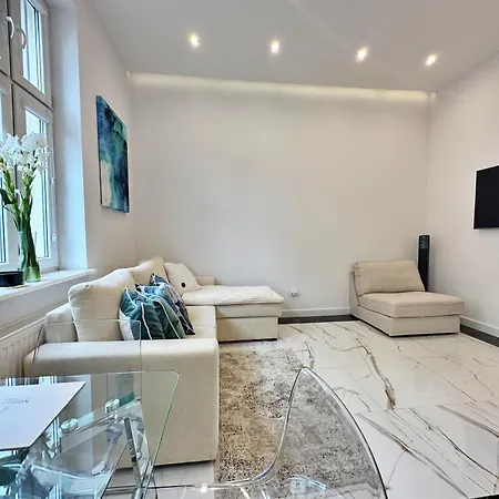 Yonekawa, Canvas Corner, Parking, 250 M Plaza