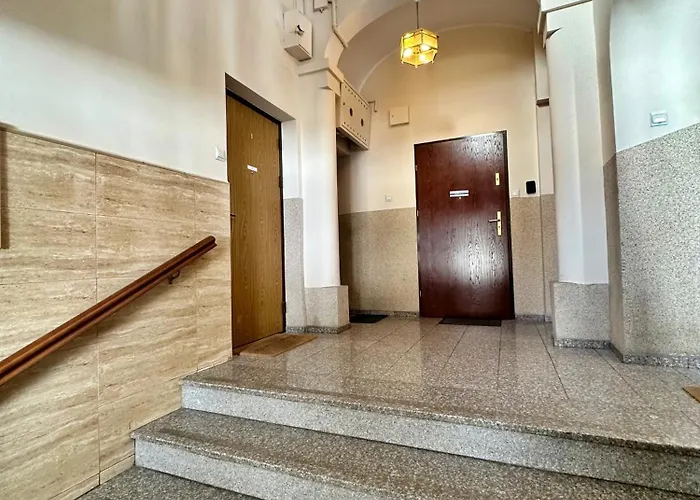 Yonekawa, Canvas Corner, Parking, 250 M Plaza Apartman Sopot